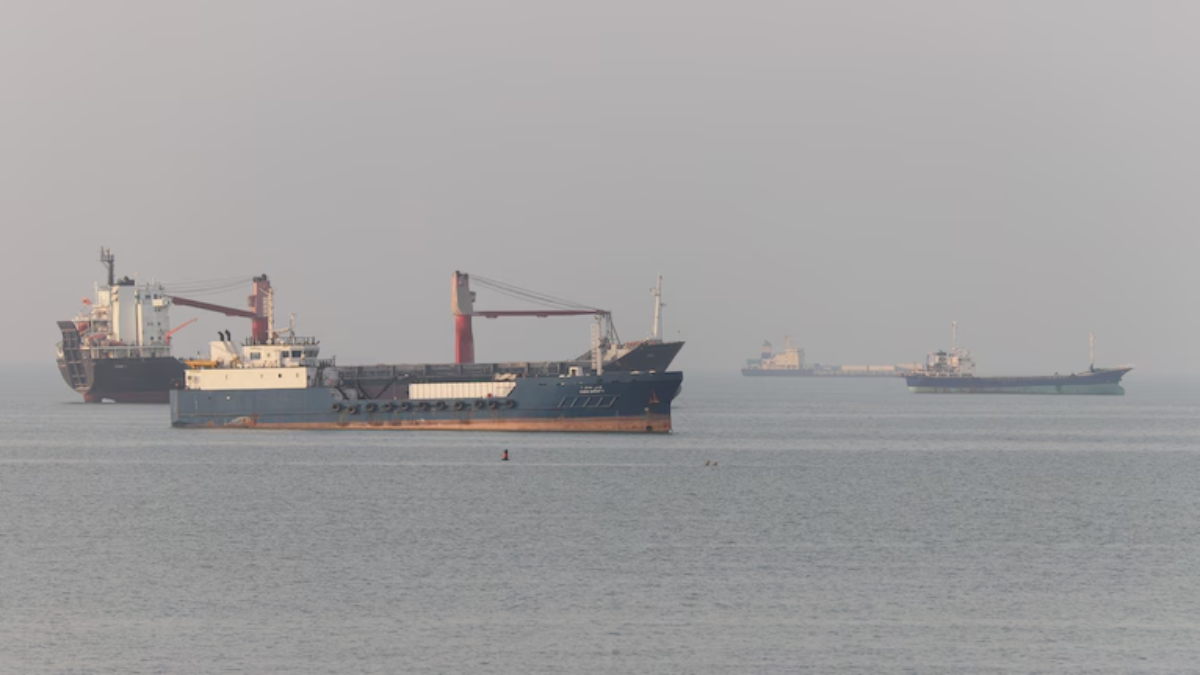 US-Iran-Agree-to-One-Week-Pause-in-Strait-of-Hormuz-Tensions