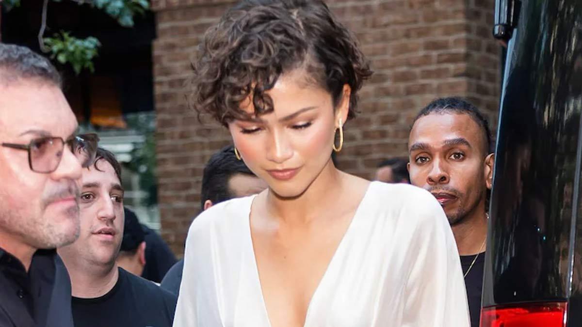 Zendaya Radiates Goddess Energy in Flowy Dress During ‘The Odyssey’ Tour Appearance