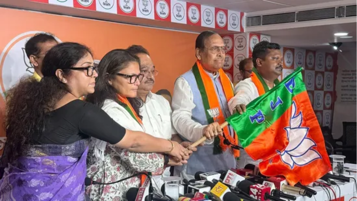 Watch | Former TMC Rajya Sabha MPs Sushmita Dev, Sukhendu Sekhar Ray and Prakash Chik Baraik join BJP in Kolkata